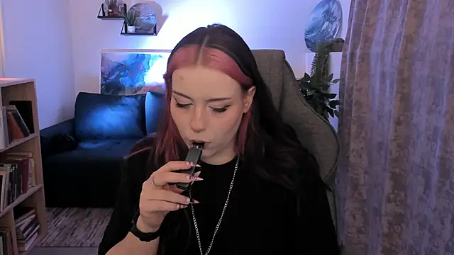 CoralineKeyns online show from 21, 5, 2026