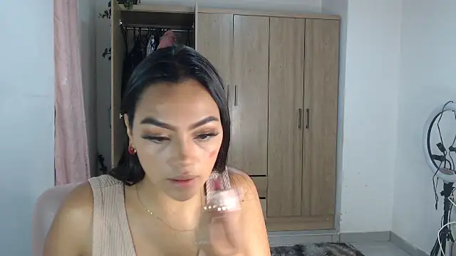 fairylatin222 online show from 4, 2, 2025