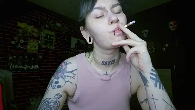 MoorderxDoll online show from 19, 4, 2026