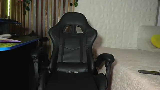 argiee taylorxs2 online show from 11, 2, 2025