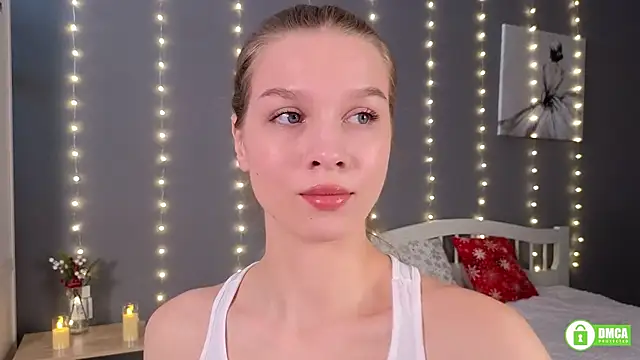 Snapshot of CutieBeauty chatting on 16, 12, 2024 CutieBeauty online show from 16, 12, 2024