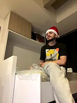 Snapshot of aangie__uwu chatting on 20, 12, 2025 aangie uwu online show from 20, 12, 2025