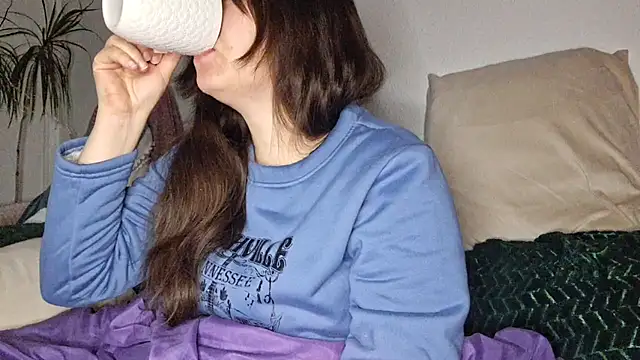 Snapshot of Cyndee_Winter chatting on 6, 11, 2025 Cyndee Winter online show from 6, 11, 2025