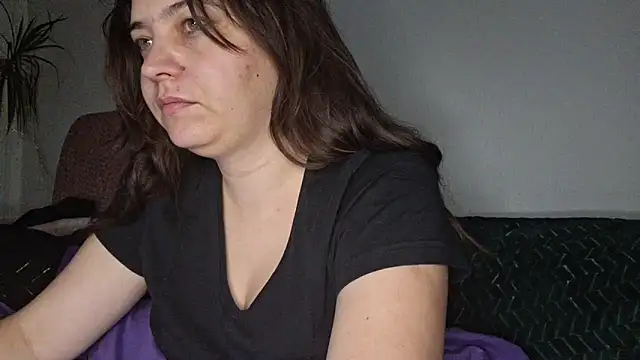 Snapshot of Cyndee_Winter chatting on 12, 11, 2025 Cyndee Winter online show from 12, 11, 2025