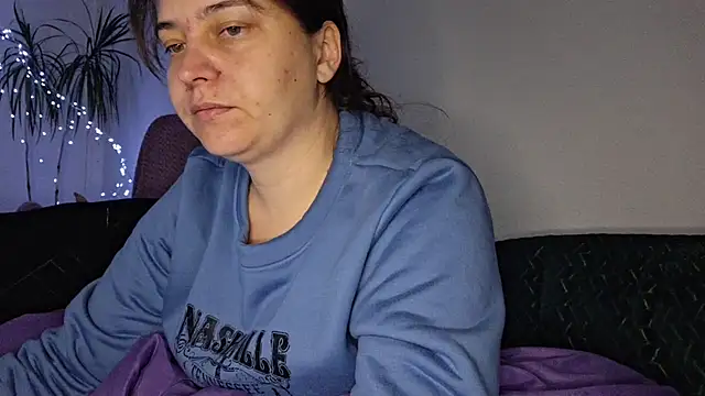 Snapshot of Cyndee_Winter chatting on 16, 11, 2025 Cyndee Winter online show from 16, 11, 2025