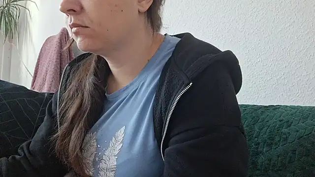 Snapshot of Cyndee_Winter chatting on 22, 11, 2025 Cyndee Winter online show from 22, 11, 2025