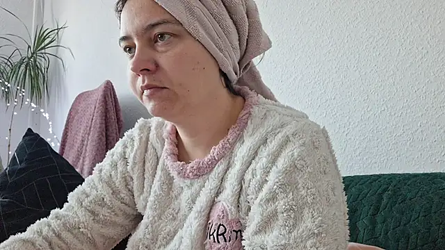 Snapshot of Cyndee_Winter chatting on 23, 11, 2025 Cyndee Winter online show from 23, 11, 2025