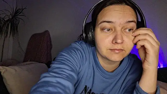 Snapshot of Cyndee_Winter chatting on 24, 11, 2025 Cyndee Winter online show from 24, 11, 2025