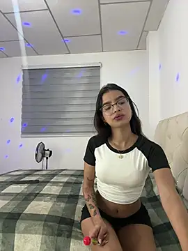 Melanyeee online show from 24, 2, 2026