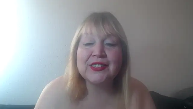 Snapshot of Blasflittchen chatting on 4, 3, 2025 Blasflittchen online show from 4, 3, 2025