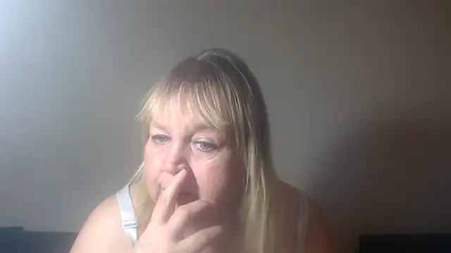 Snapshot of Blasflittchen chatting on 11, 3, 2025 Blasflittchen online show from 11, 3, 2025