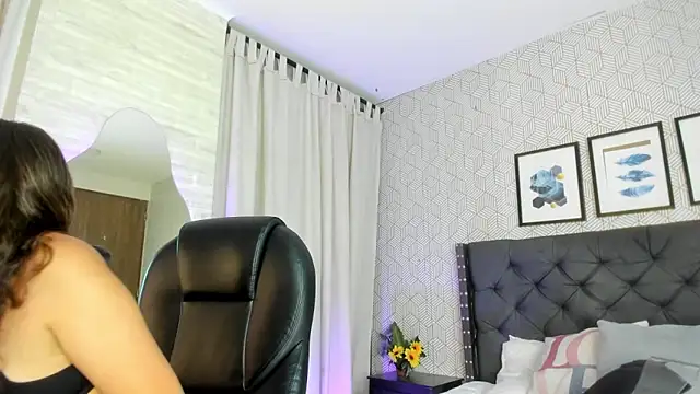 Snapshot of emma__smith1 chatting on 6, 2, 2025 emma smith1 online show from 6, 2, 2025