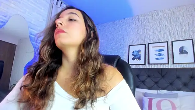 Snapshot of emma__smith1 chatting on 7, 2, 2025 emma smith1 online show from 7, 2, 2025