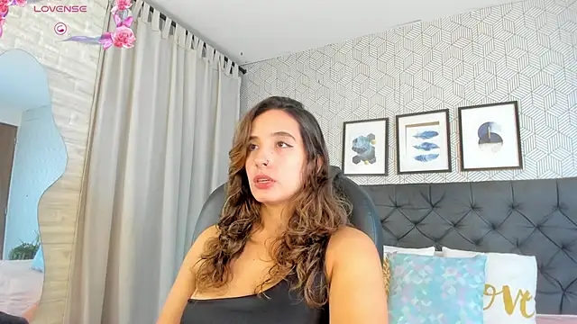 Snapshot of emma__smith1 chatting on 13, 3, 2025 emma smith1 online show from 13, 3, 2025