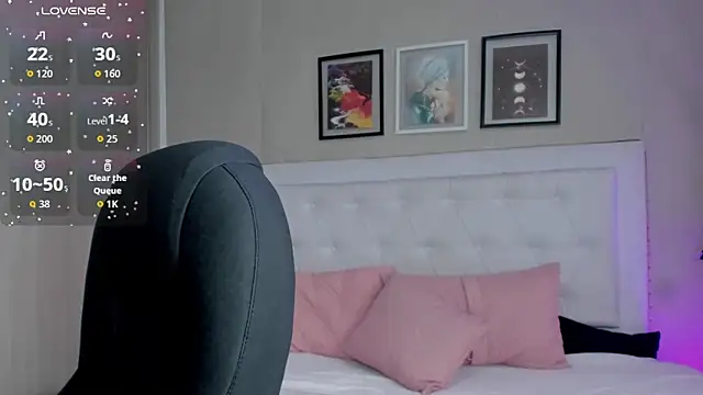 emma  smith1 online show from 12, 3, 2026