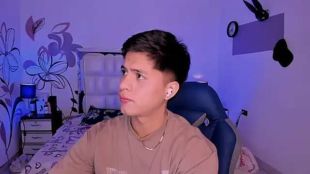 Snapshot of Niicky1_ chatting on 12, 12, 2024 Niicky1  online show from 12, 12, 2024