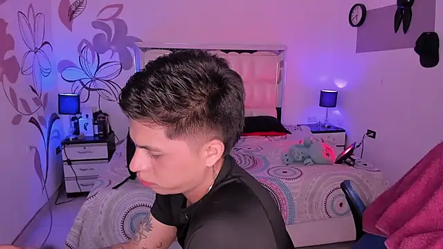 Snapshot of Niicky1_ chatting on 10, 2, 2025 Niicky1  online show from 10, 2, 2025