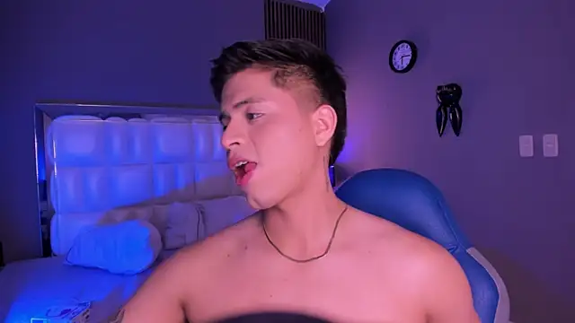 Snapshot of Niicky1_ chatting on 10, 9, 2025 Niicky1  online show from 10, 9, 2025