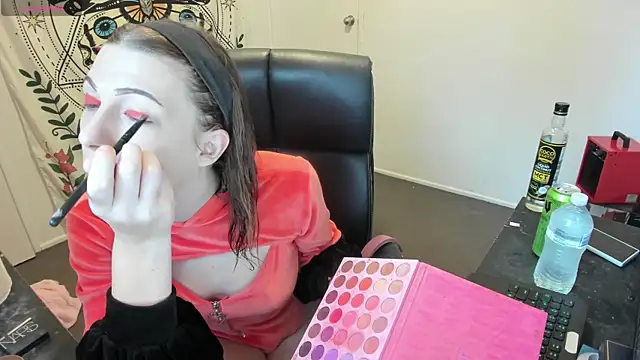 Snapshot of Ts-lucy-lux chatting on 18, 6, 2026 Ts-lucy-lux online show from 18, 6, 2026