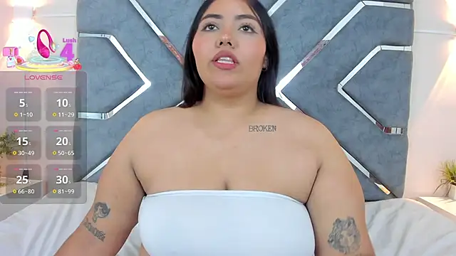 LucciaPorter online show from 29, 9, 2025