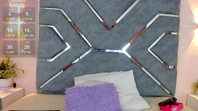 LucciaPorter online show from 10, 4, 2026