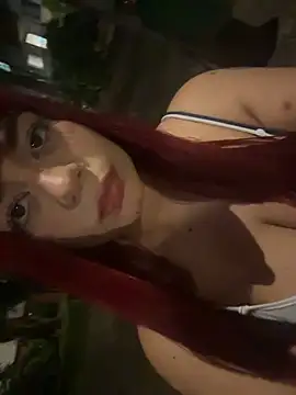 Snapshot of RavenM8 chatting on 17, 12, 2025 RavenM8 online show from 17, 12, 2025