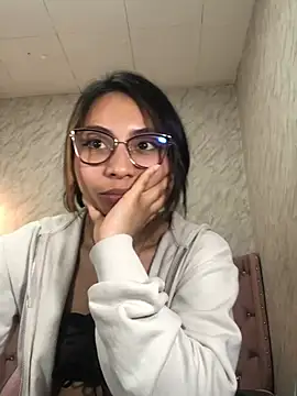 Snapshot of XSmaggiiee chatting on 18, 12, 2024 XSmaggiiee online show from 18, 12, 2024