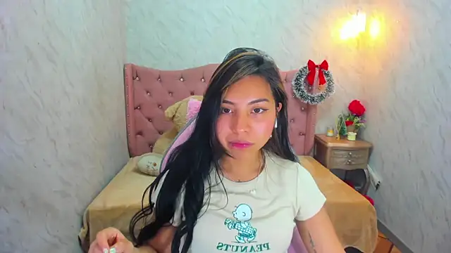 Snapshot of XSmaggiiee chatting on 29, 12, 2024 XSmaggiiee online show from 29, 12, 2024