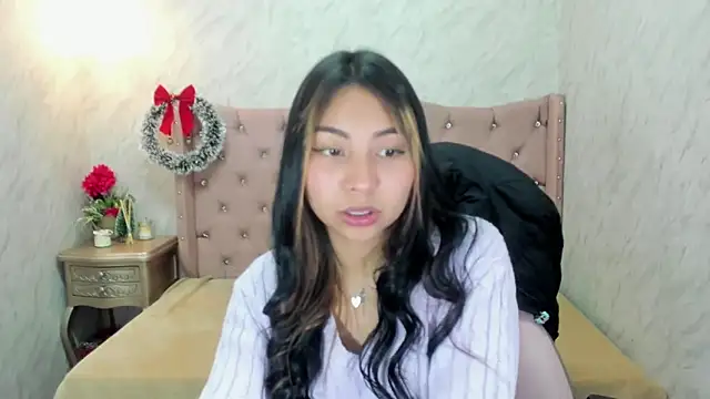 Snapshot of XSmaggiiee chatting on 6, 1, 2025 XSmaggiiee online show from 6, 1, 2025