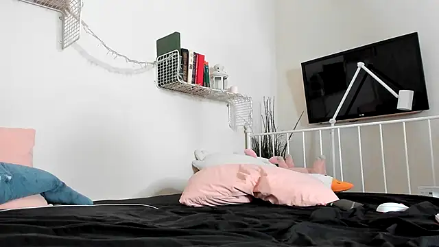 NeonShine online show from 20, 11, 2025