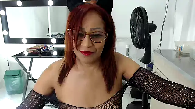 Snapshot of keyla-sensual chatting on 21, 10, 2025 keyla-sensual online show from 21, 10, 2025