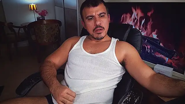 Snapshot of officeman7 chatting on 2, 12, 2024 officeman7 online show from 2, 12, 2024