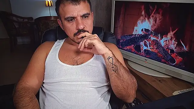 Snapshot of officeman7 chatting on 27, 12, 2024 officeman7 online show from 27, 12, 2024