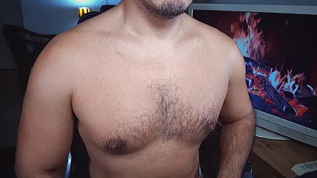 Snapshot of officeman7 chatting on 29, 12, 2024 officeman7 online show from 29, 12, 2024