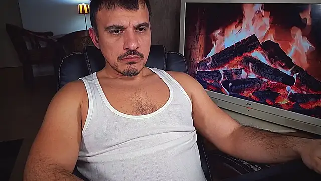 Snapshot of officeman7 chatting on 16, 2, 2025 officeman7 online show from 16, 2, 2025