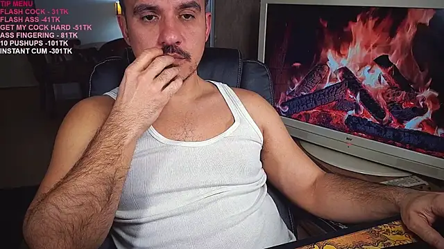 Snapshot of officeman7 chatting on 5, 3, 2025 officeman7 online show from 5, 3, 2025