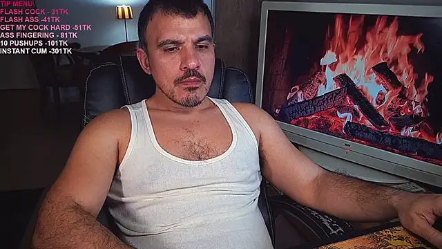 Snapshot of officeman7 chatting on 6, 3, 2025 officeman7 online show from 6, 3, 2025