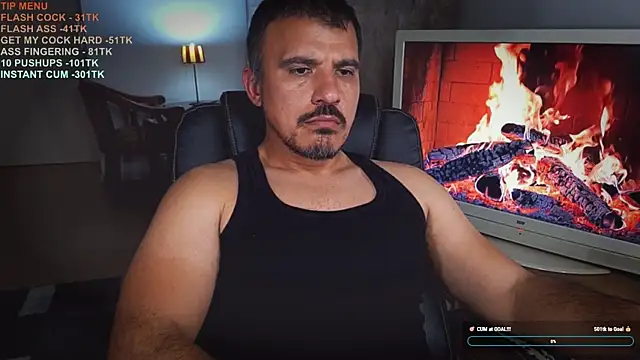 Snapshot of officeman7 chatting on 7, 11, 2025 officeman7 online show from 7, 11, 2025