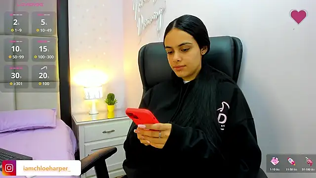 ChloeHarper  online show from 5, 11, 2025