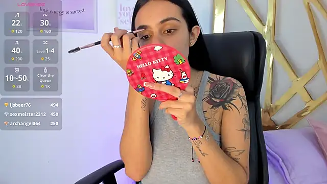 ChloeHarper  online show from 18, 11, 2025