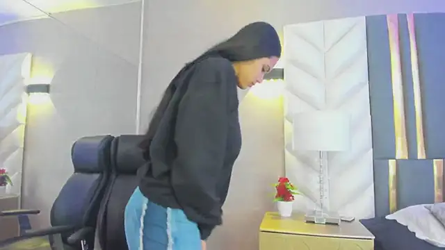 ChloeHarper  online show from 20, 3, 2026