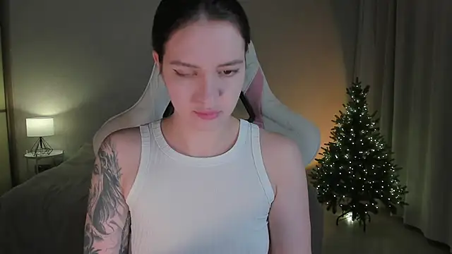 Snapshot of Sonia_moon_ chatting on 16, 12, 2024 Sonia moon online show from 16, 12, 2024