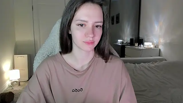 Snapshot of Sonia_moon_ chatting on 12, 10, 2025 Sonia moon online show from 12, 10, 2025