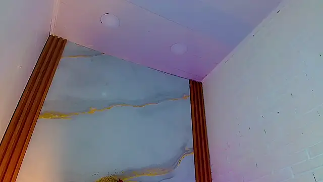 Snapshot of CoralineSweett chatting on 26, 10, 2025 CoralineSweett online show from 26, 10, 2025