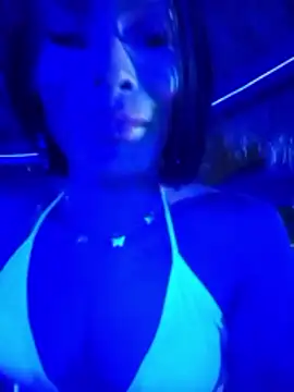 Snapshot of CoralineSweett chatting on 6, 11, 2025 CoralineSweett online show from 6, 11, 2025