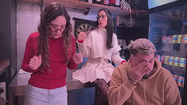 Snapshot of barfantasy chatting on 10, 2, 2025 barfantasy online show from 10, 2, 2025