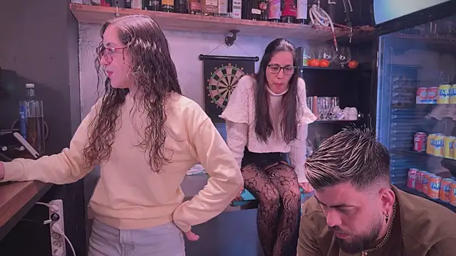 Snapshot of barfantasy chatting on 15, 3, 2025 barfantasy online show from 15, 3, 2025