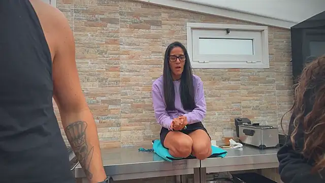 Snapshot of barfantasy chatting on 1, 10, 2025 barfantasy online show from 1, 10, 2025