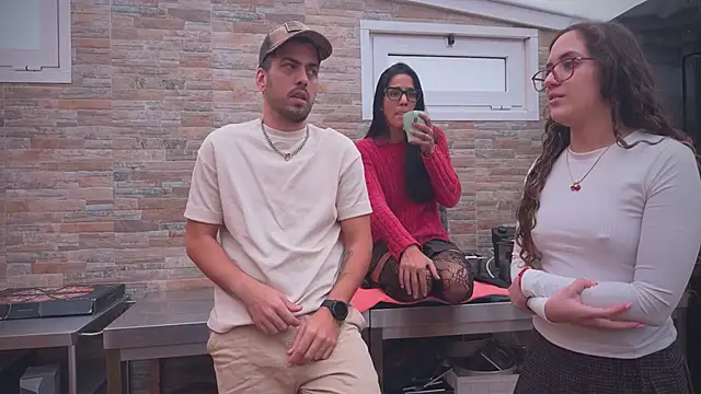 Snapshot of barfantasy chatting on 6, 11, 2025 barfantasy online show from 6, 11, 2025