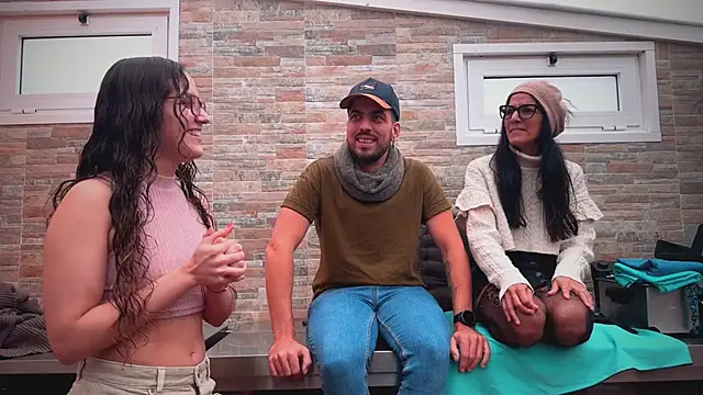 Snapshot of barfantasy chatting on 24, 11, 2025 barfantasy online show from 24, 11, 2025